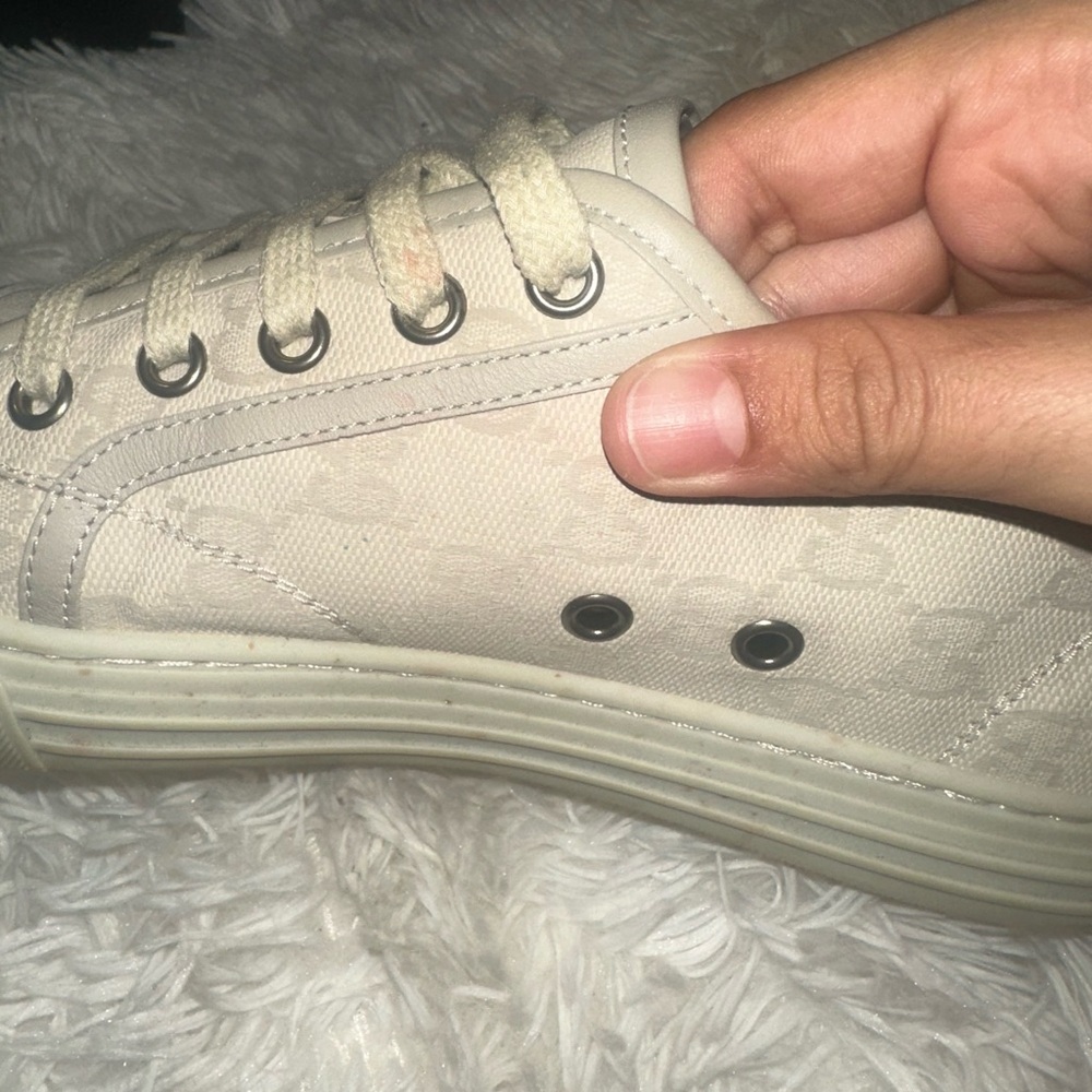 Gucci Women's Light Beige Lace-Up Sneakers - Picture 9 of 16